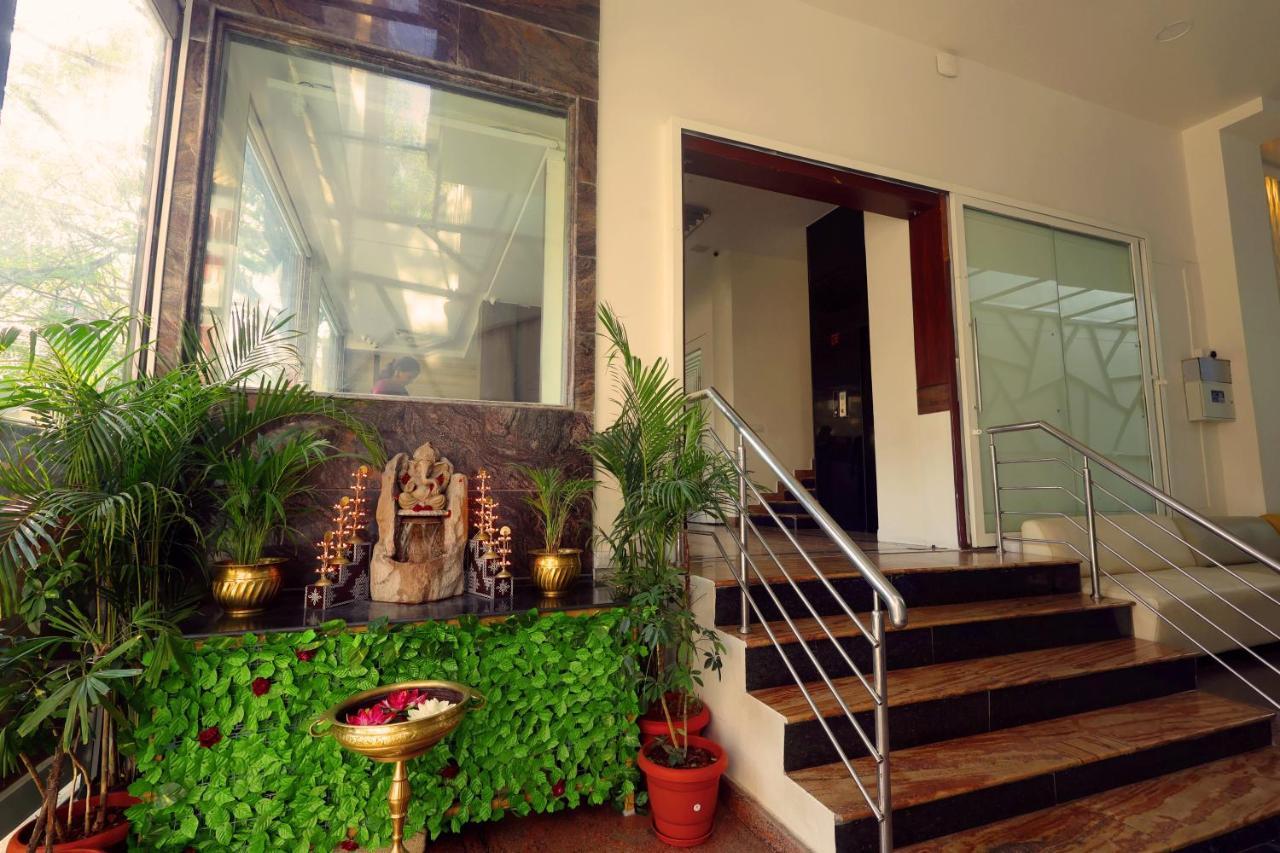 Grand Regency Rajajinagar, Iskcon Temple - Wtc Hotell Bangalore Exteriör bild