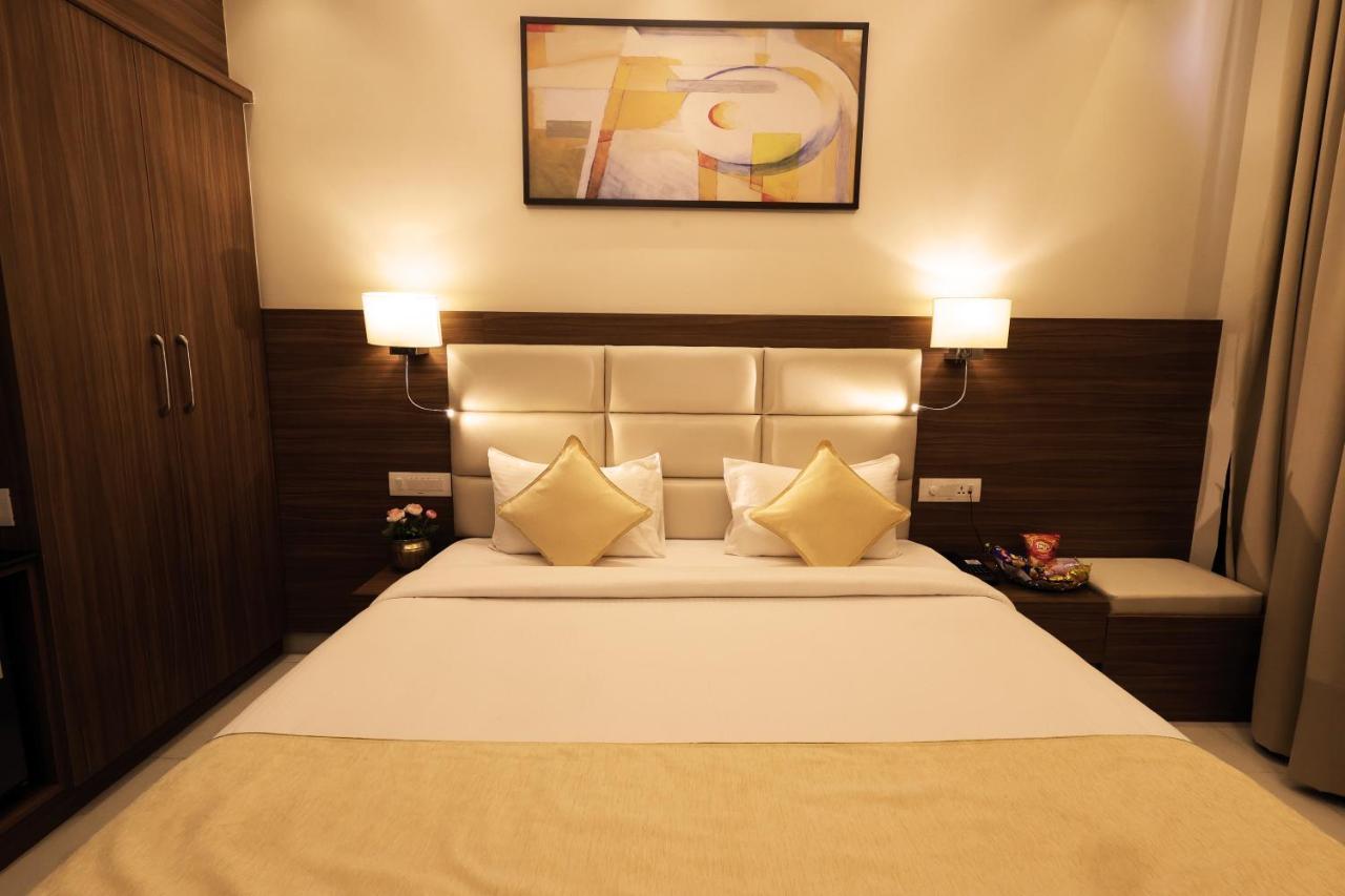 Grand Regency Rajajinagar, Iskcon Temple - Wtc Hotell Bangalore Exteriör bild