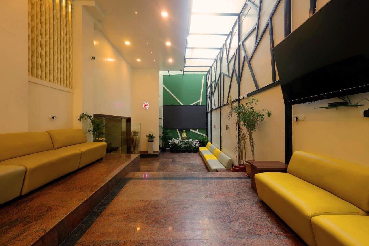 Grand Regency Rajajinagar, Iskcon Temple - Wtc Hotell Bangalore Exteriör bild