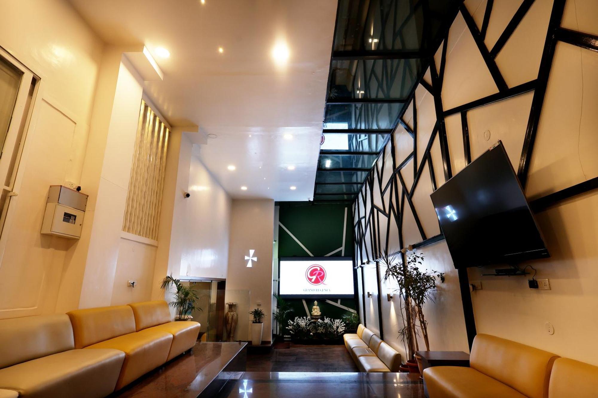 Grand Regency Rajajinagar, Iskcon Temple - Wtc Hotell Bangalore Exteriör bild